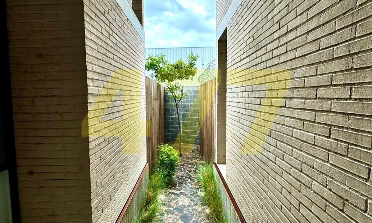 41029e18-aed8-4b73-8370-614977a9c903