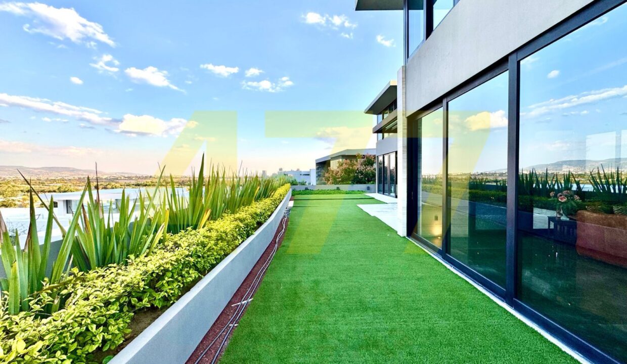 WhatsApp Image 2024-10-16 at 10.18.43 AM (1)