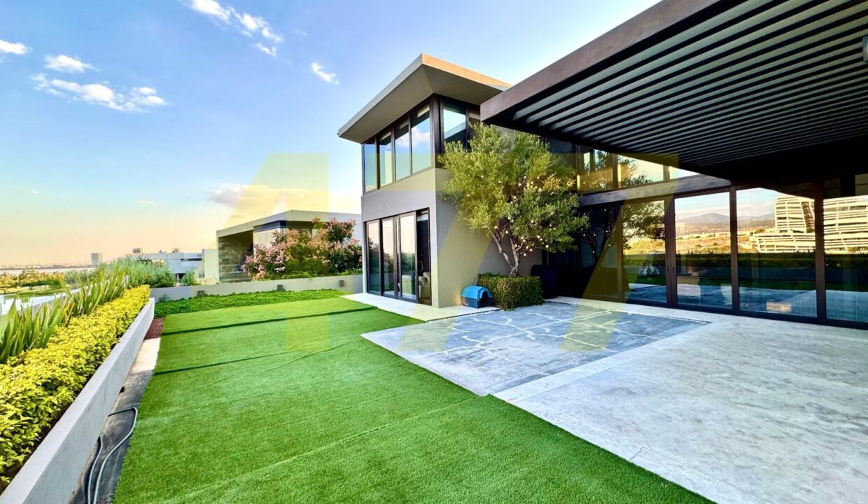 WhatsApp Image 2024-10-16 at 10.18.43 AM (2)