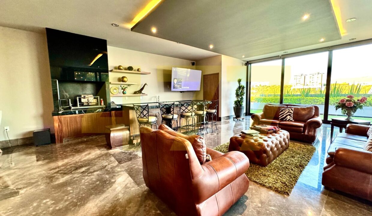 WhatsApp Image 2024-10-16 at 10.18.44 AM (1)