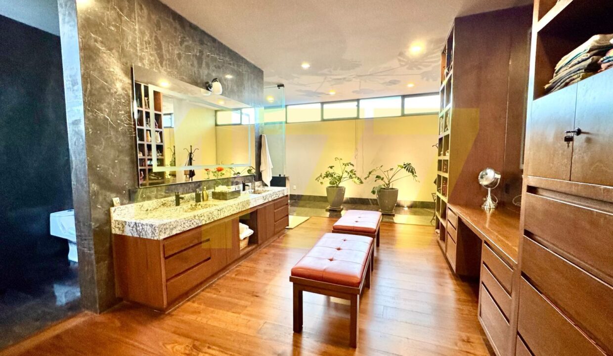 WhatsApp Image 2024-10-16 at 10.18.46 AM (1)