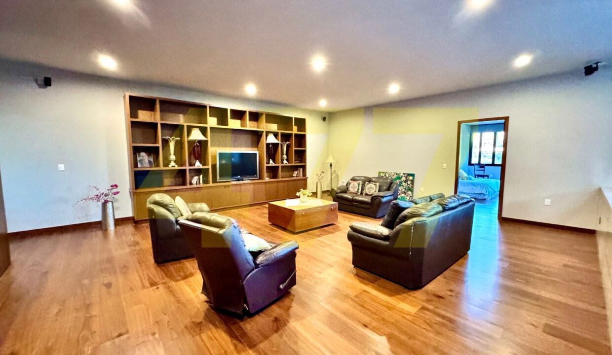 WhatsApp Image 2024-10-16 at 10.18.46 AM (4)