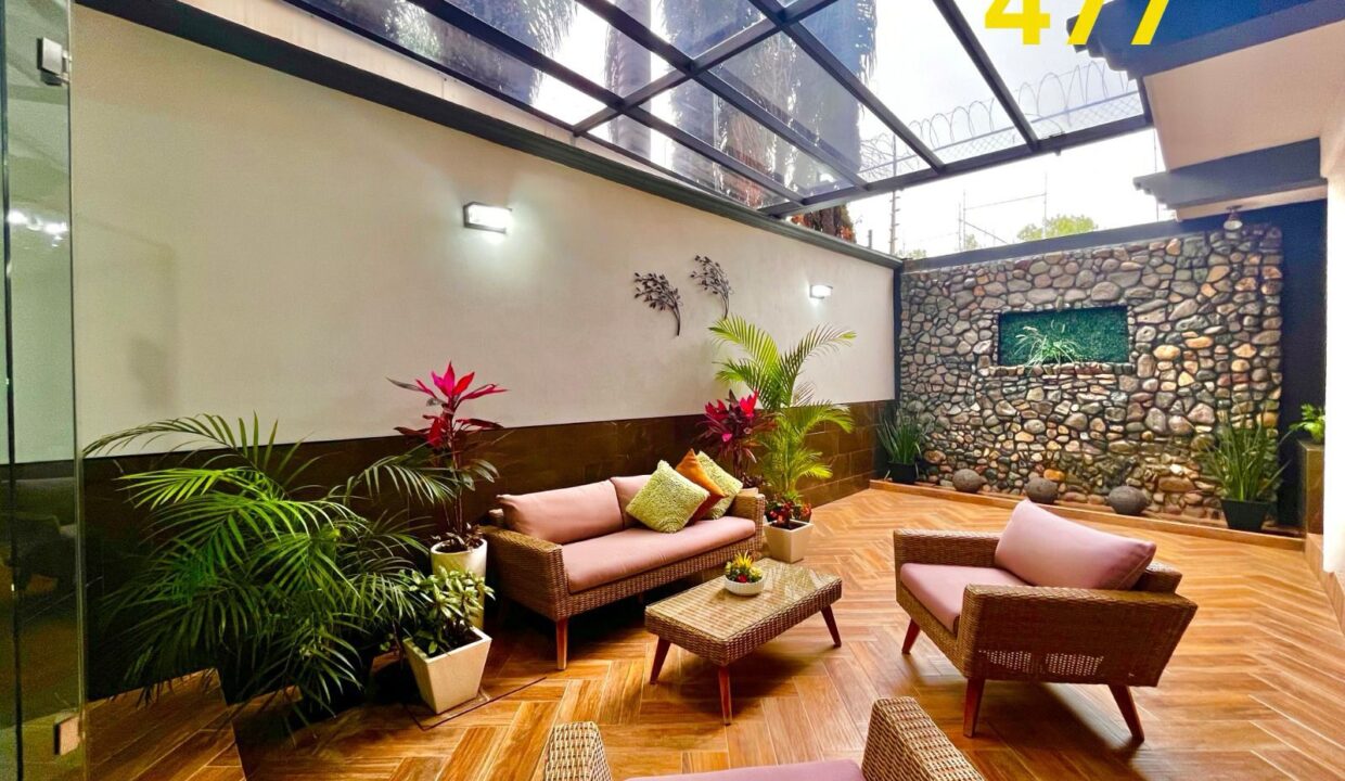 WhatsApp Image 2024-10-19 at 1.29.34 PM (1)