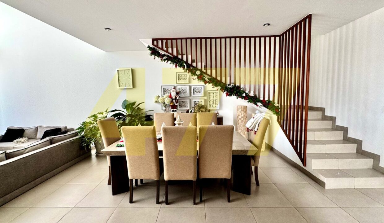 WhatsApp Image 2024-11-12 at 6.10.45 PM (1)