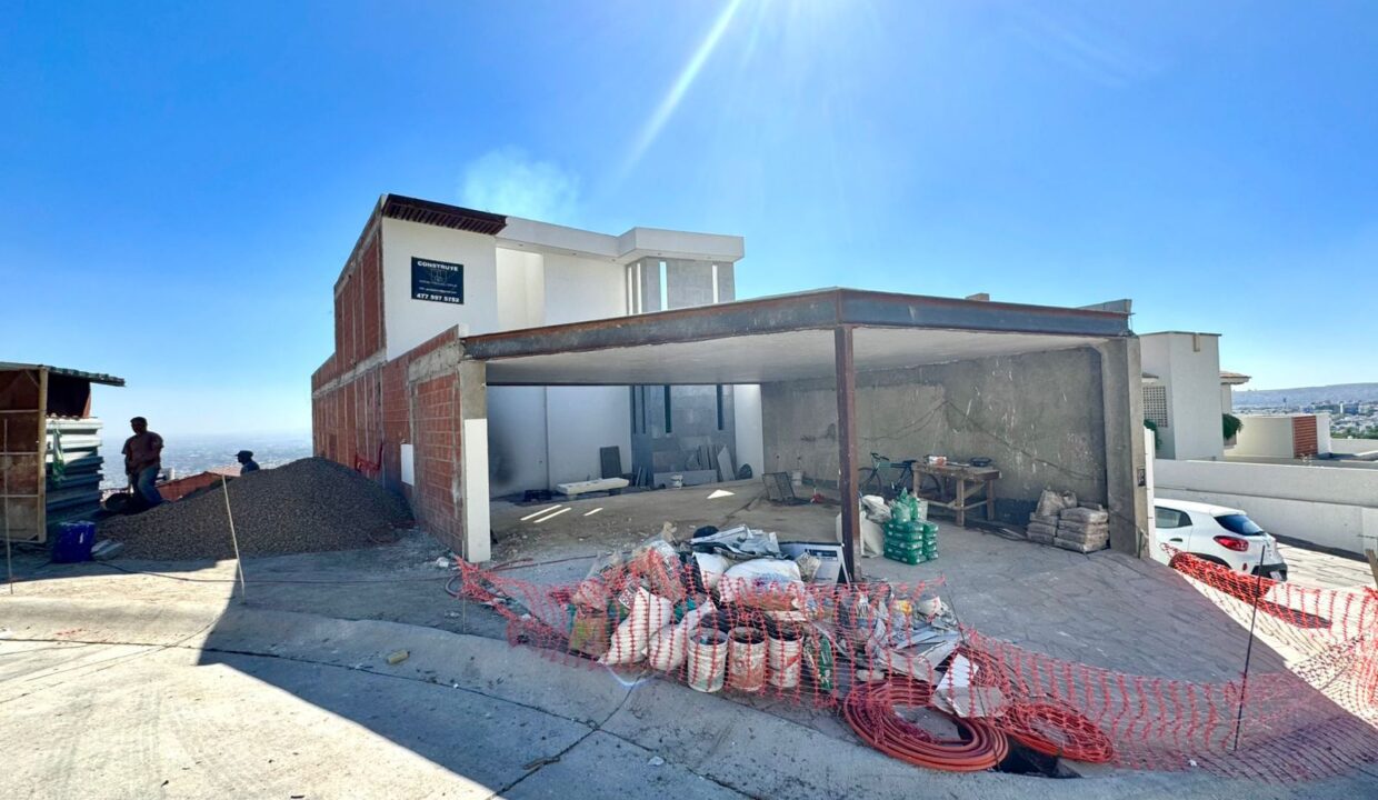 WhatsApp Image 2024-11-29 at 8.27.58 PM (1)