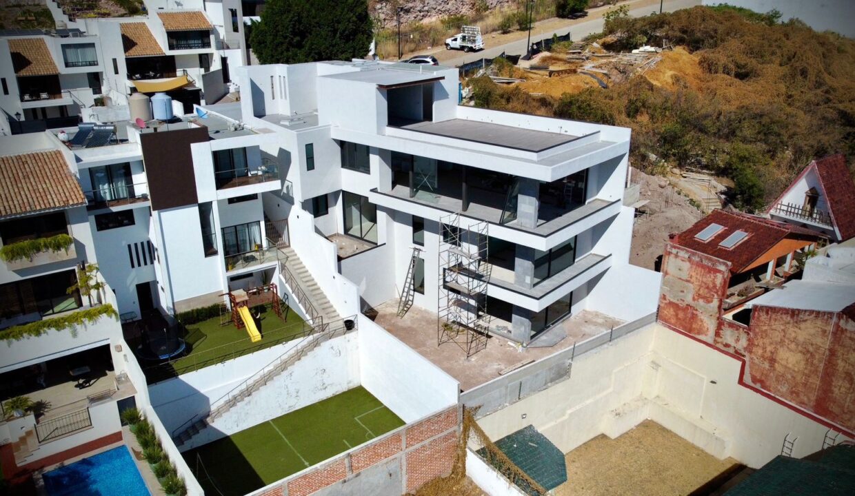 WhatsApp Image 2024-11-29 at 8.27.58 PM (2)