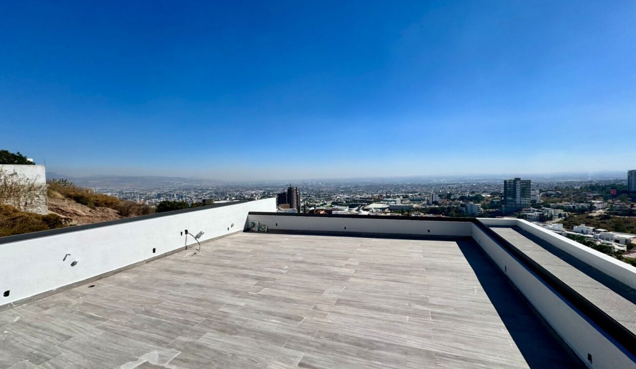 WhatsApp Image 2024-11-29 at 8.27.59 PM (1)