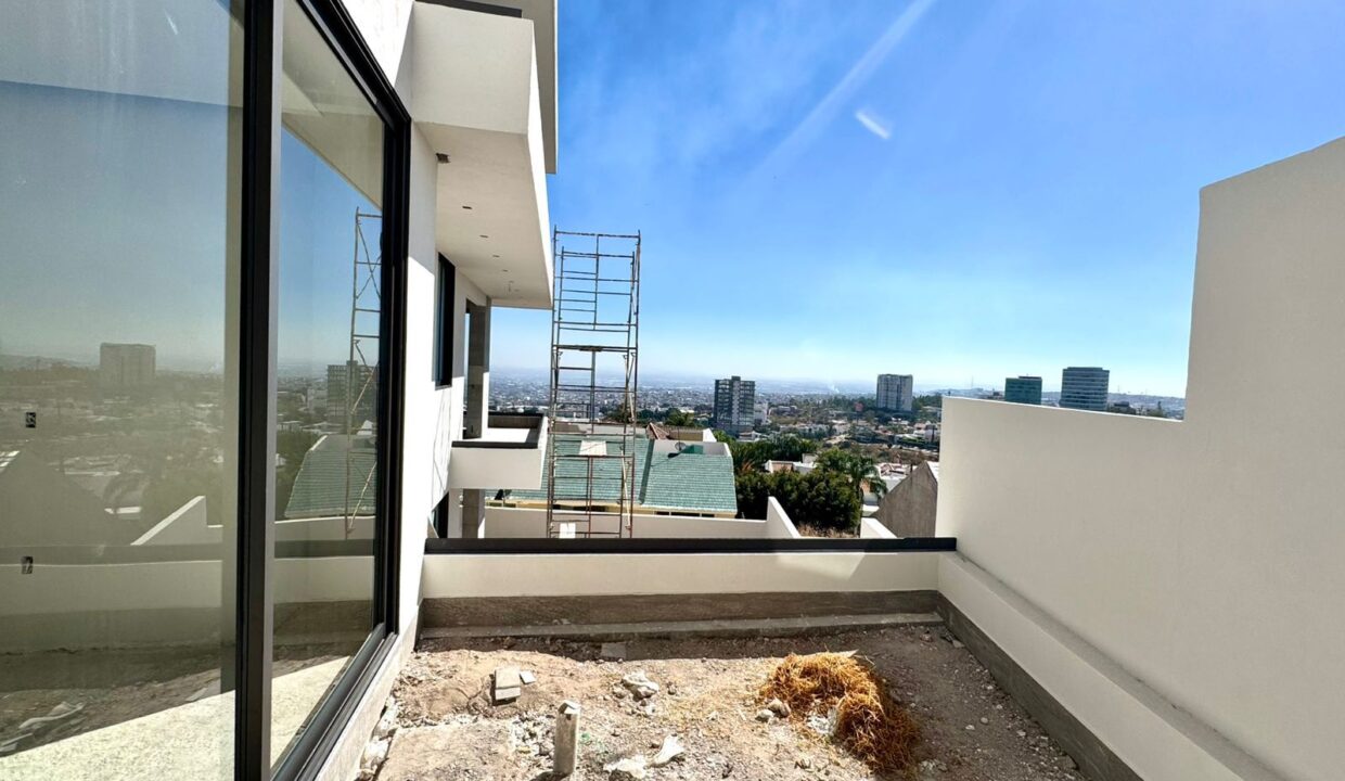 WhatsApp Image 2024-11-29 at 8.28.01 PM (1)