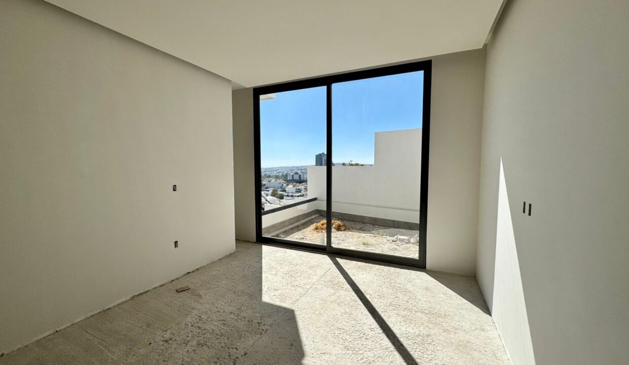 WhatsApp Image 2024-11-29 at 8.28.01 PM