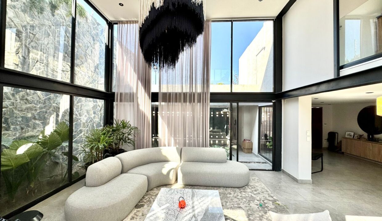 WhatsApp Image 2025-01-31 at 12.47.06 PM (2)