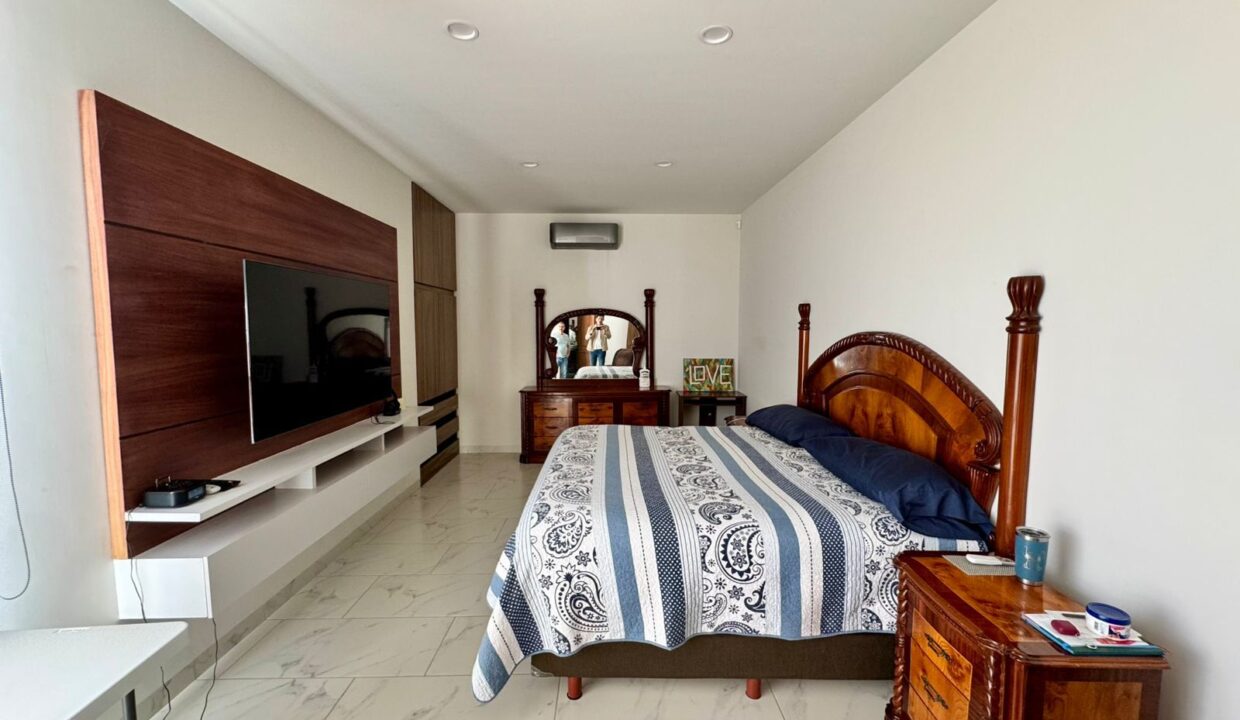 WhatsApp Image 2025-02-07 at 6.47.51 PM (1)