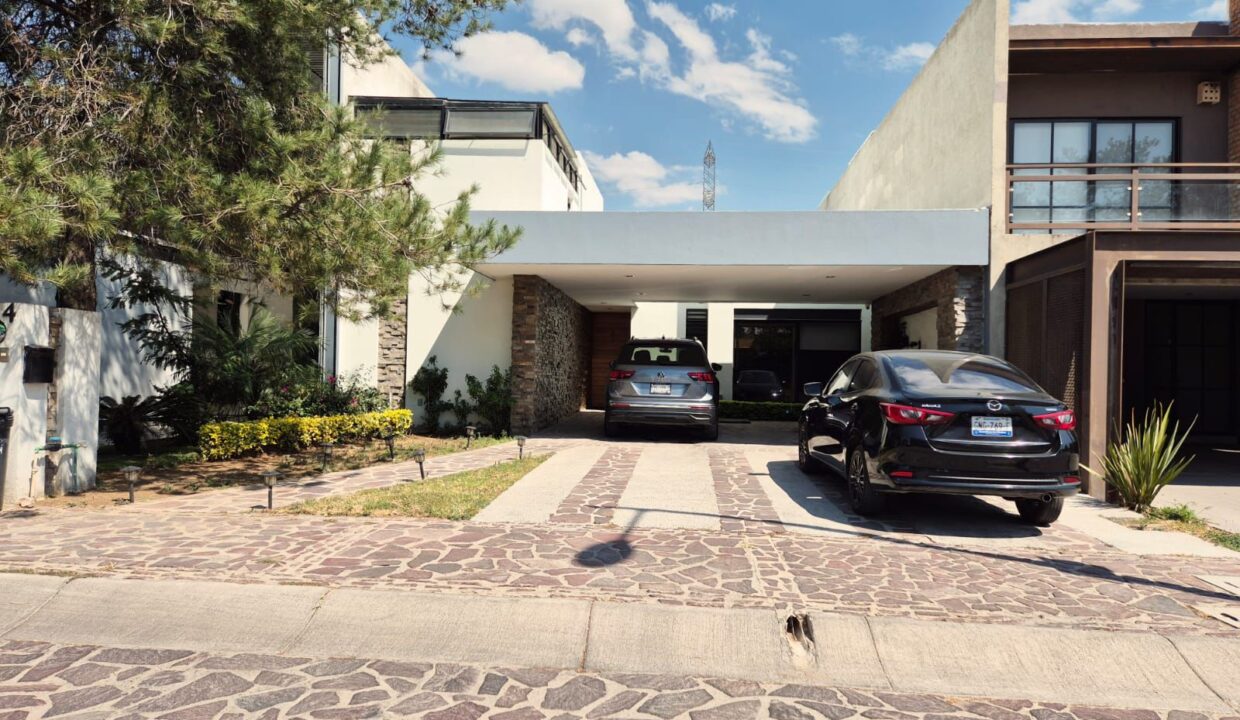 WhatsApp Image 2025-02-12 at 12.44.17 PM (3)