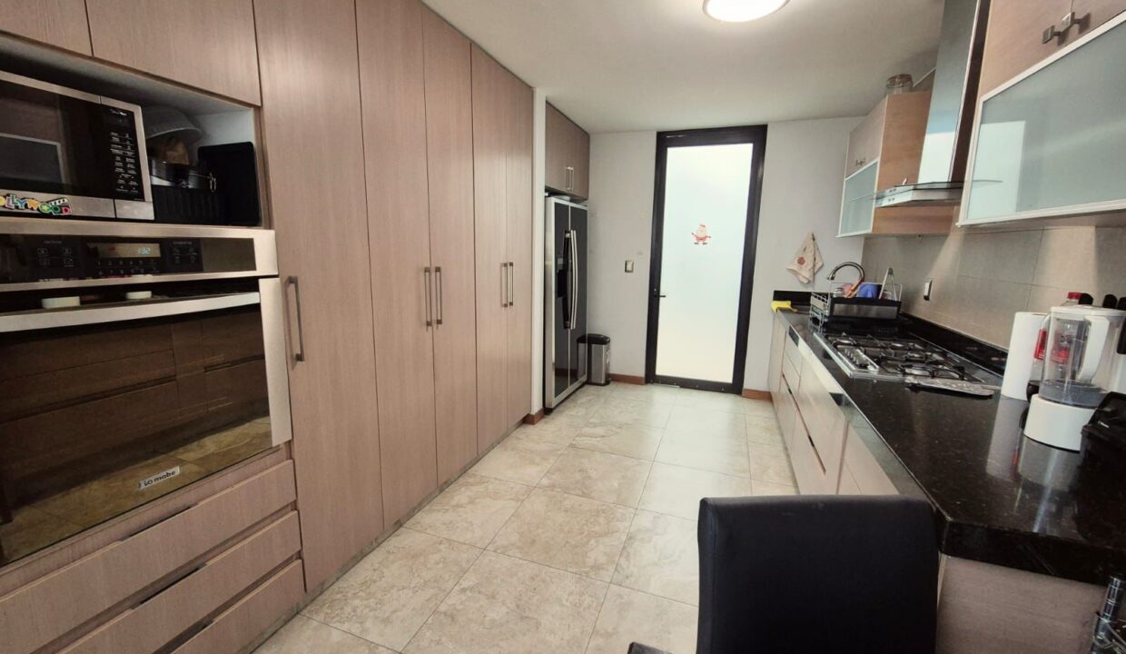 WhatsApp Image 2025-02-12 at 12.44.19 PM (2)