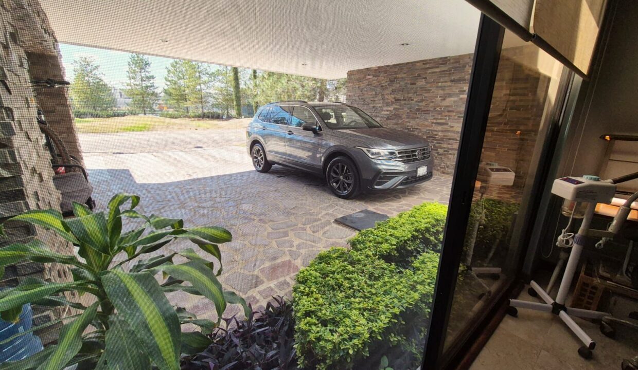 WhatsApp Image 2025-02-12 at 12.44.20 PM