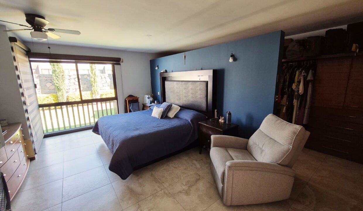 WhatsApp Image 2025-02-12 at 12.44.22 PM (3)