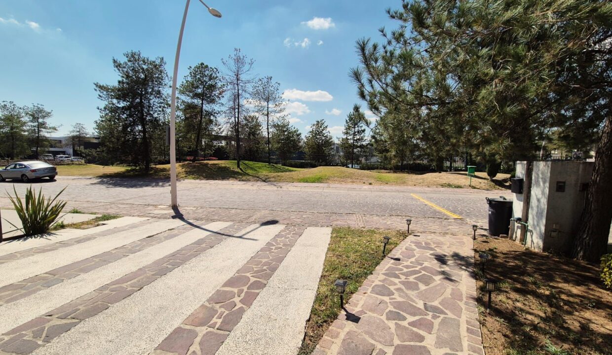 WhatsApp Image 2025-02-12 at 12.44.23 PM (1)