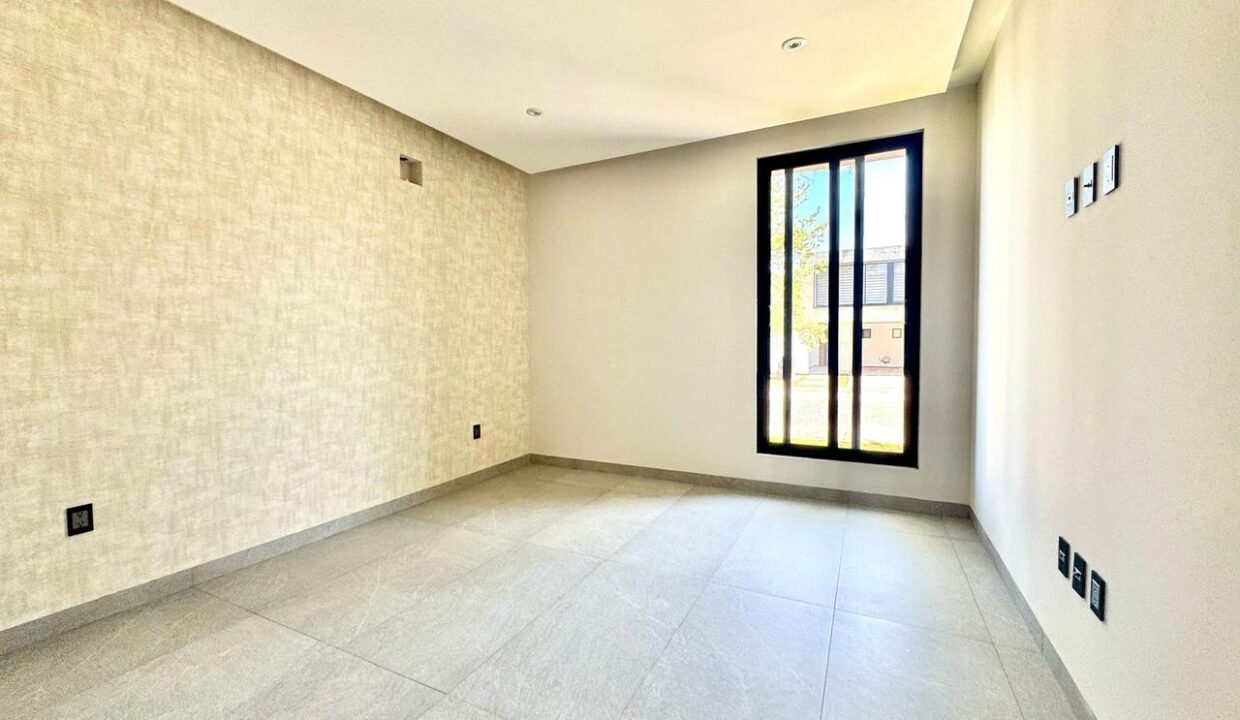 WhatsApp Image 2025-04-14 at 4.20.51 PM (1)