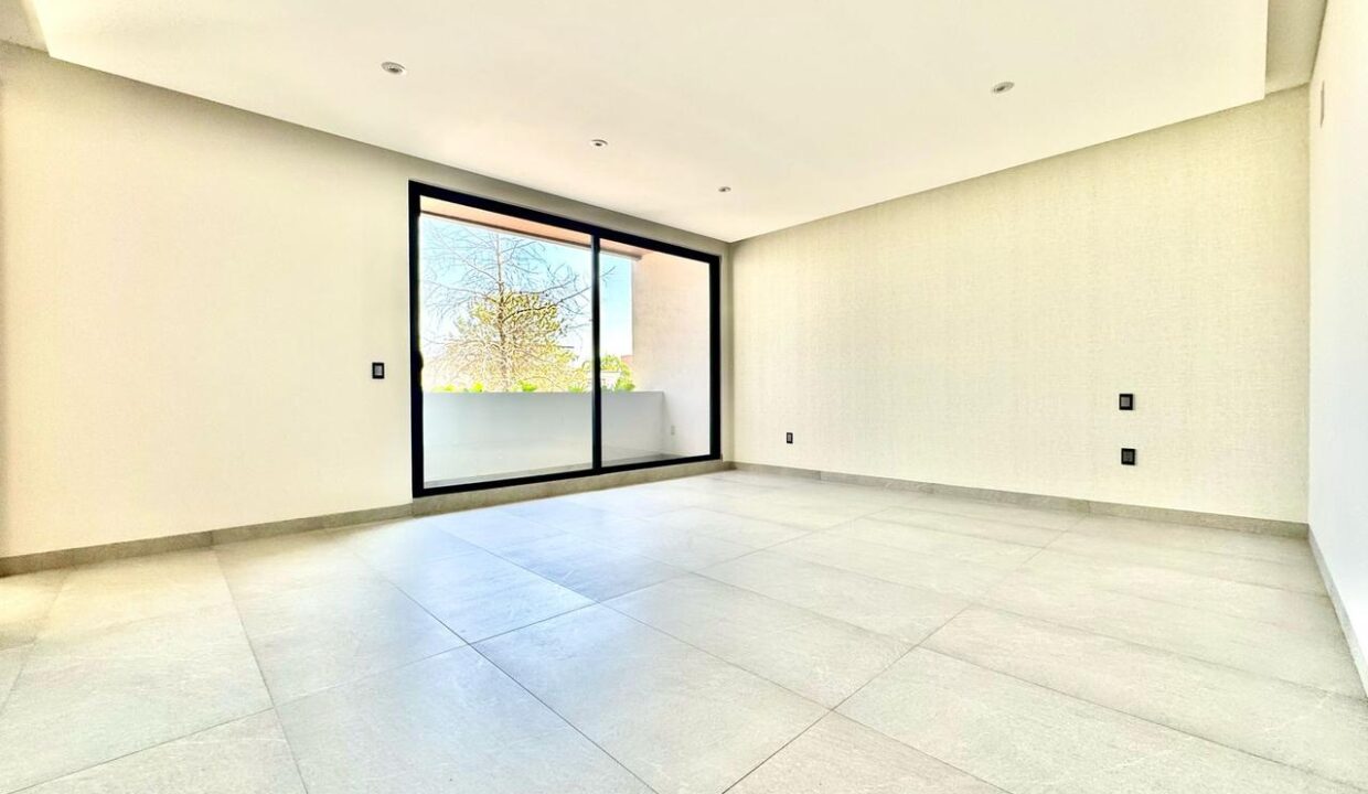 WhatsApp Image 2025-04-14 at 4.20.51 PM