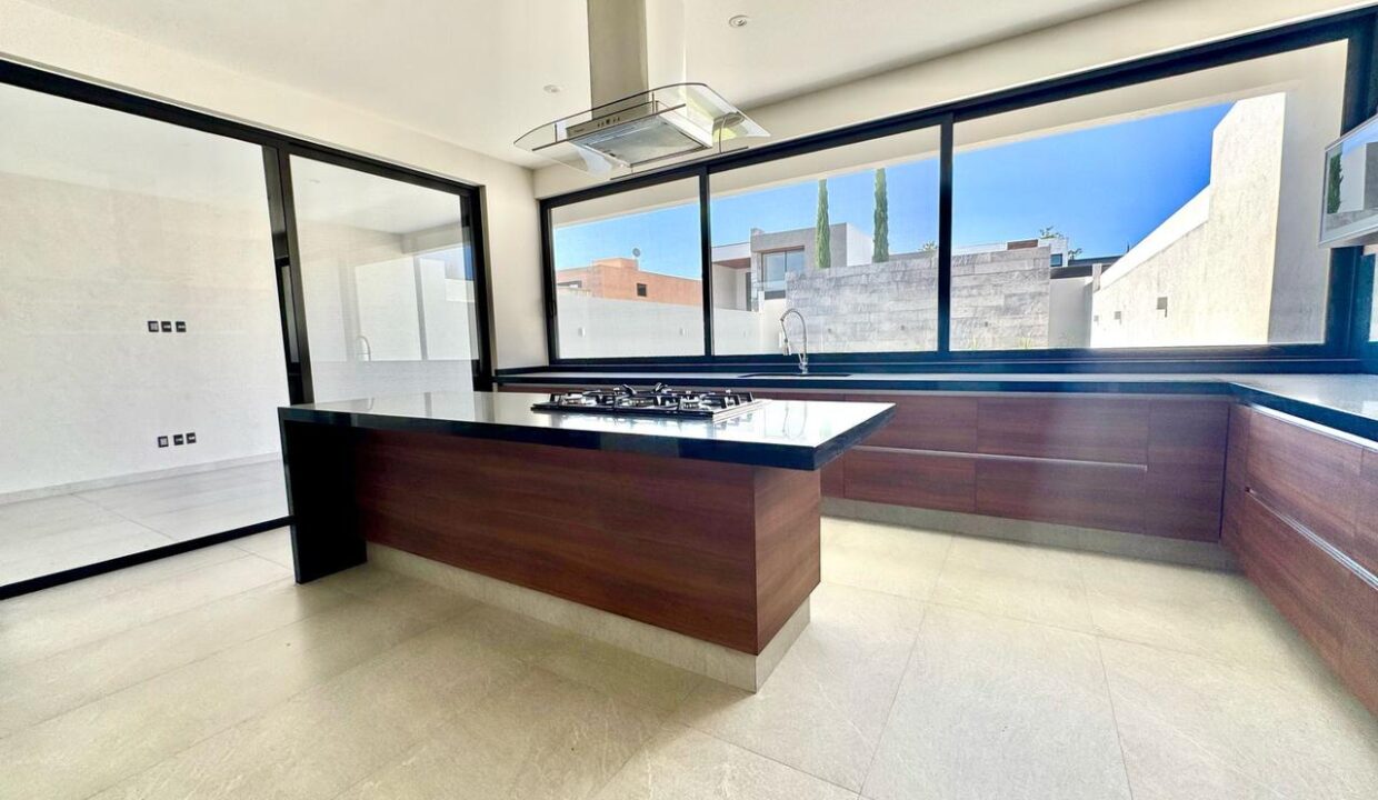 WhatsApp Image 2025-04-14 at 4.20.51 PM (3)