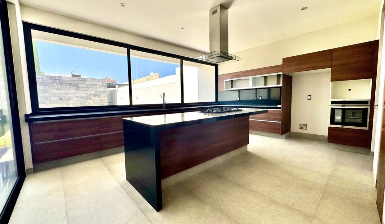 WhatsApp Image 2025-04-14 at 4.20.51 PM (4)