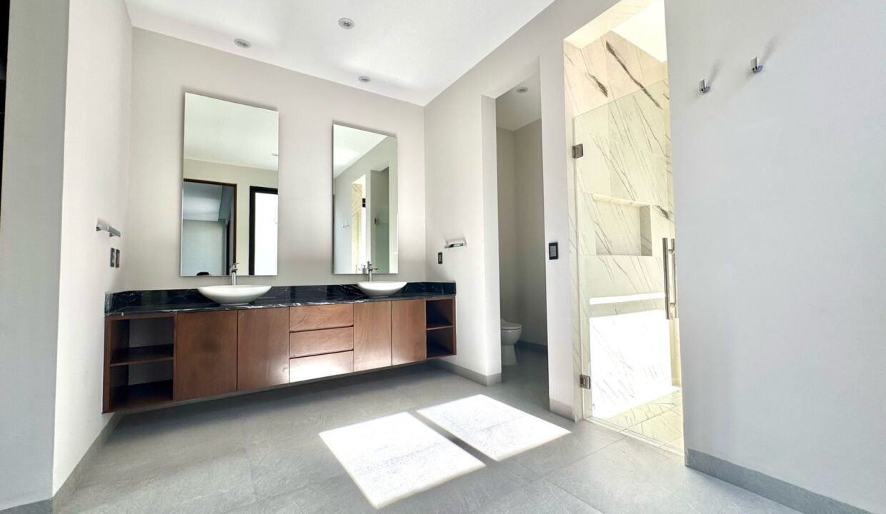 WhatsApp Image 2025-04-14 at 4.20.52 PM