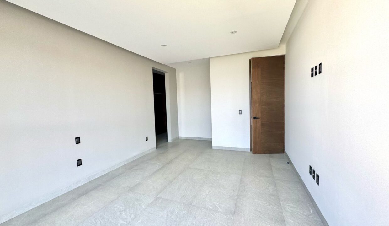 WhatsApp Image 2025-04-14 at 4.20.52 PM (2)