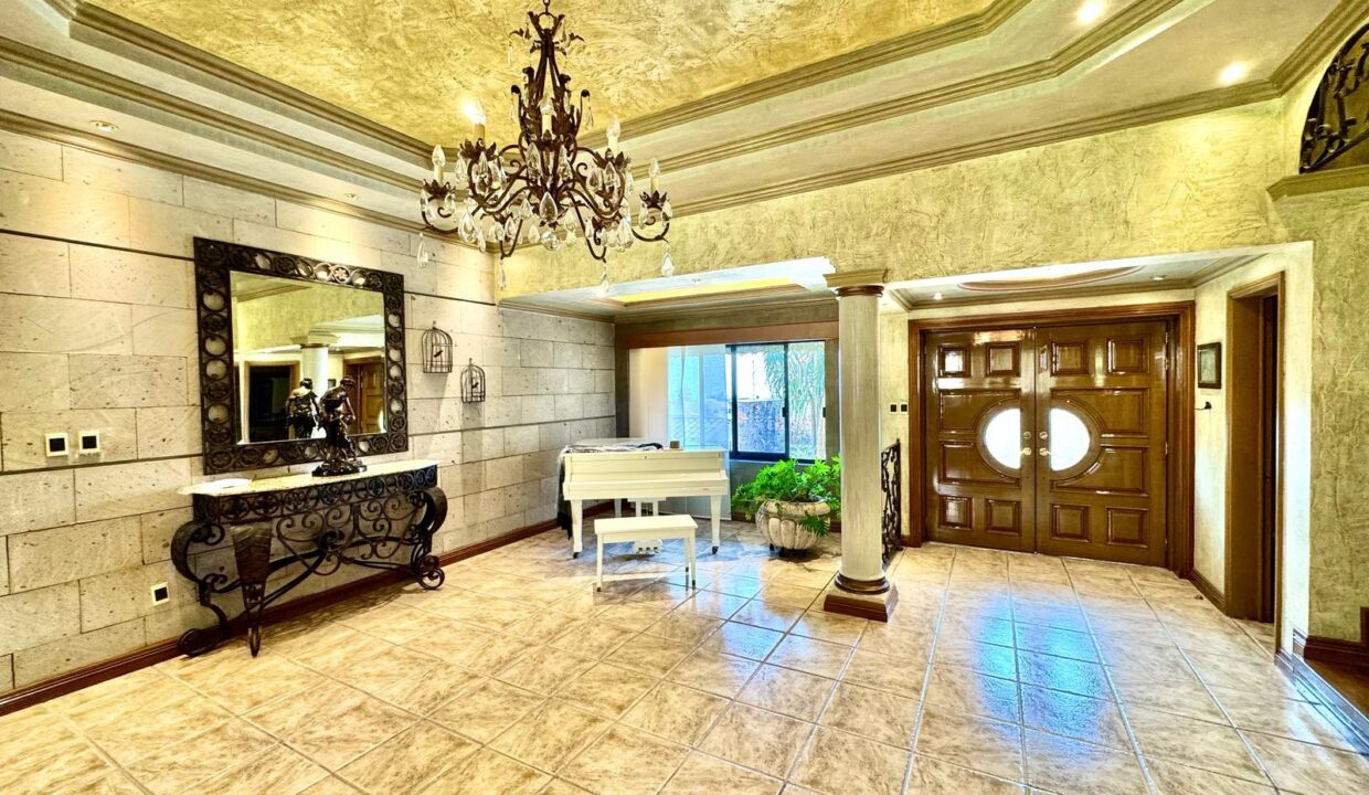 WhatsApp Image 2025-04-29 at 4.30.45 PM (3)