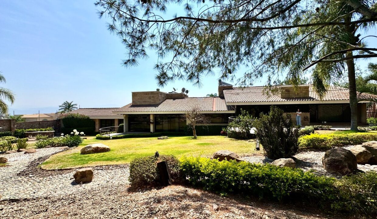 WhatsApp Image 2025-04-29 at 4.30.46 PM (2)