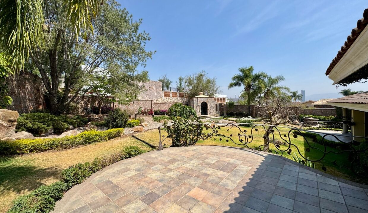 WhatsApp Image 2025-04-29 at 4.30.46 PM (3)