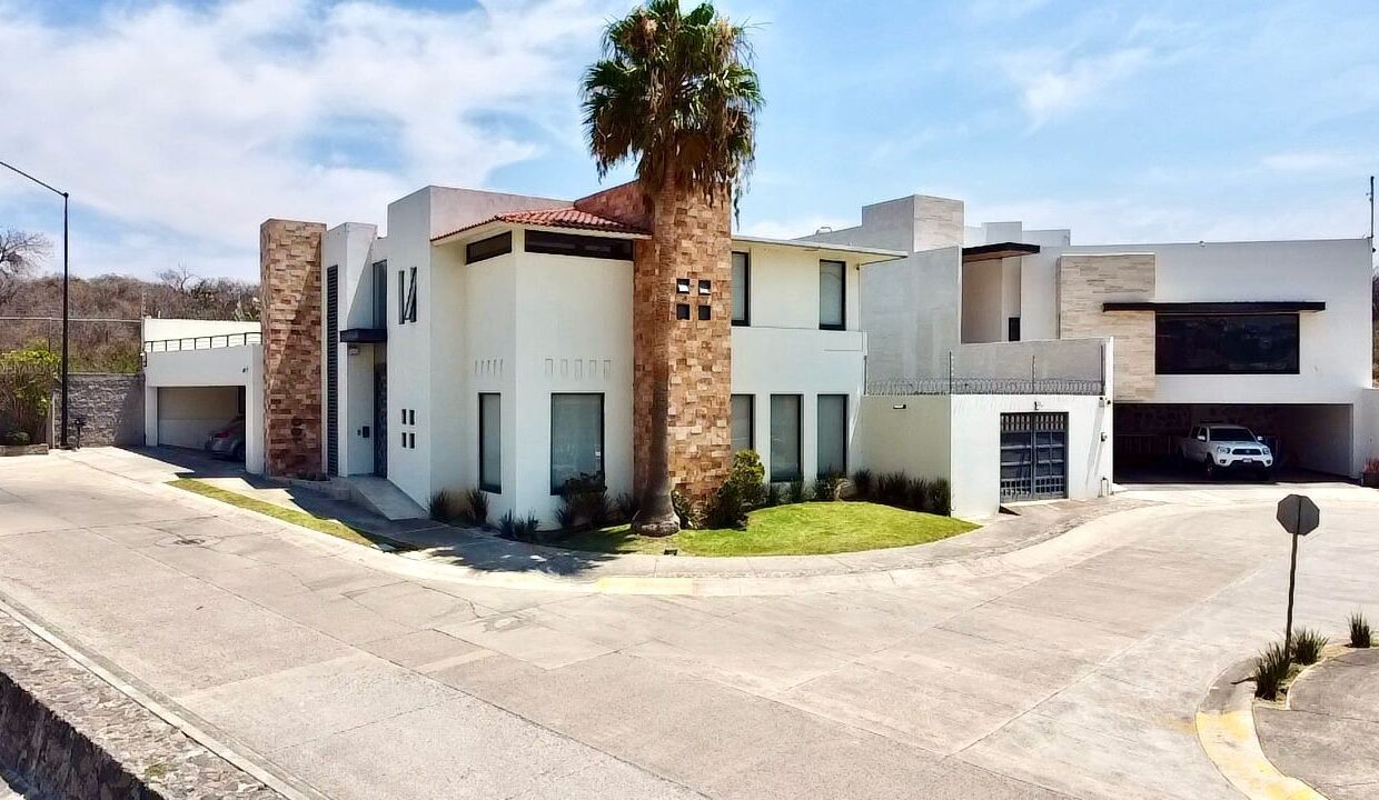 WhatsApp Image 2025-05-02 at 1.30.52 PM (1)