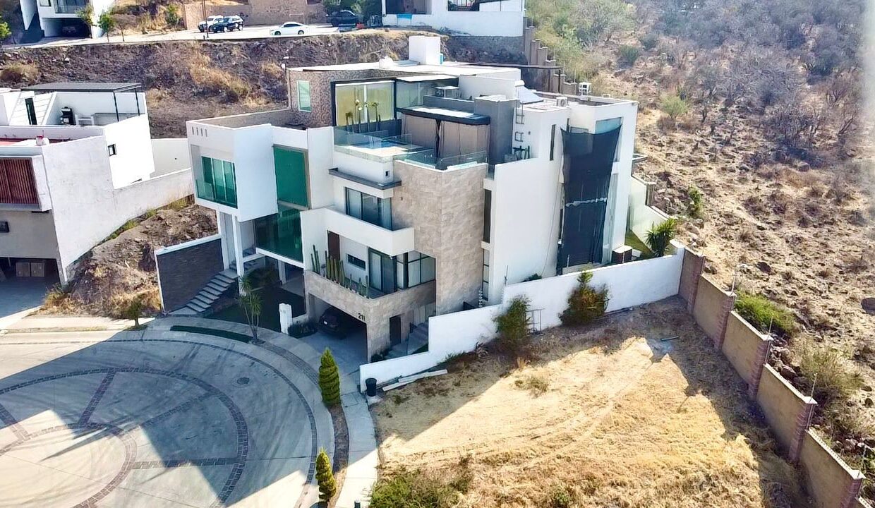 WhatsApp Image 2025-07-24 at 5.49.57 PM (4)