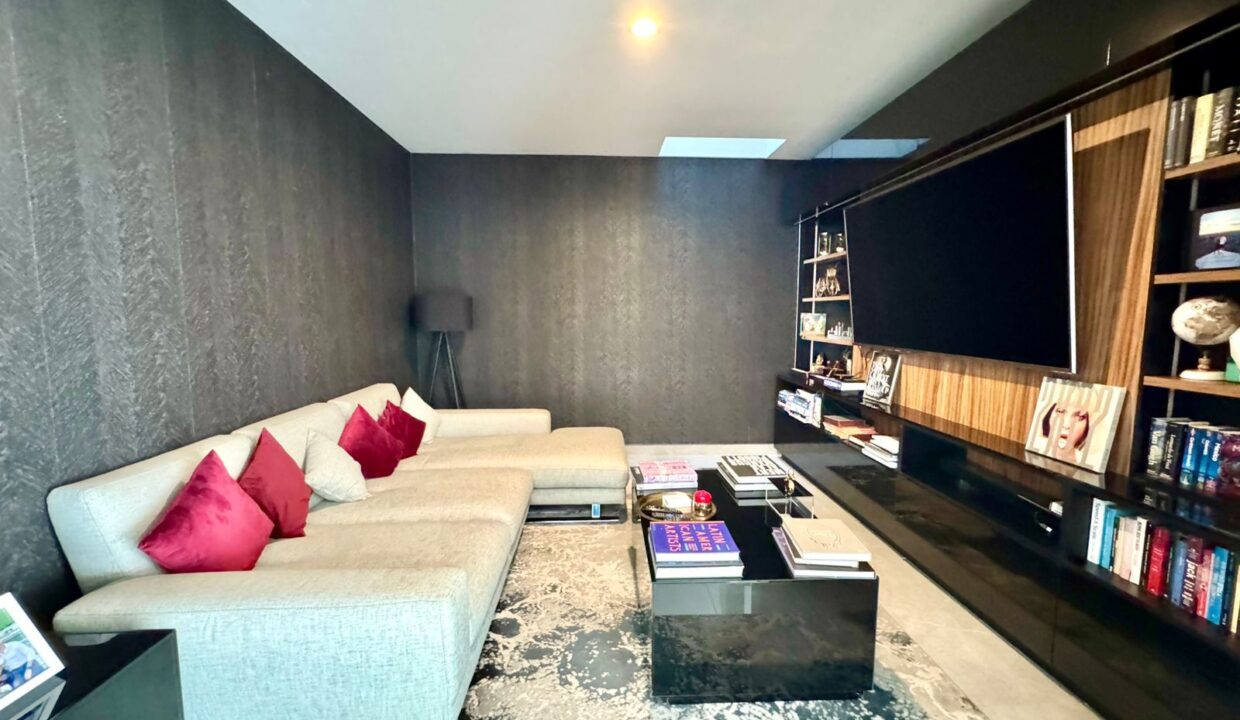 WhatsApp Image 2025-07-24 at 5.50.06 PM (4)