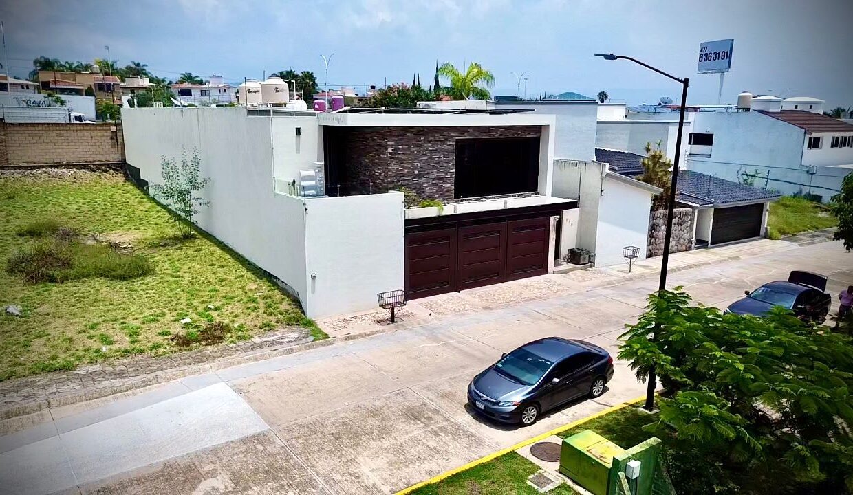 WhatsApp Image 2025-09-01 at 9.26.10 PM (5)