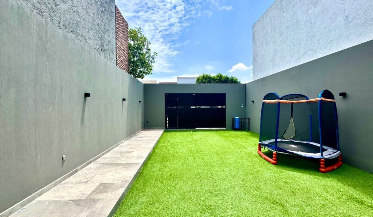 WhatsApp Image 2025-09-01 at 9.26.15 PM