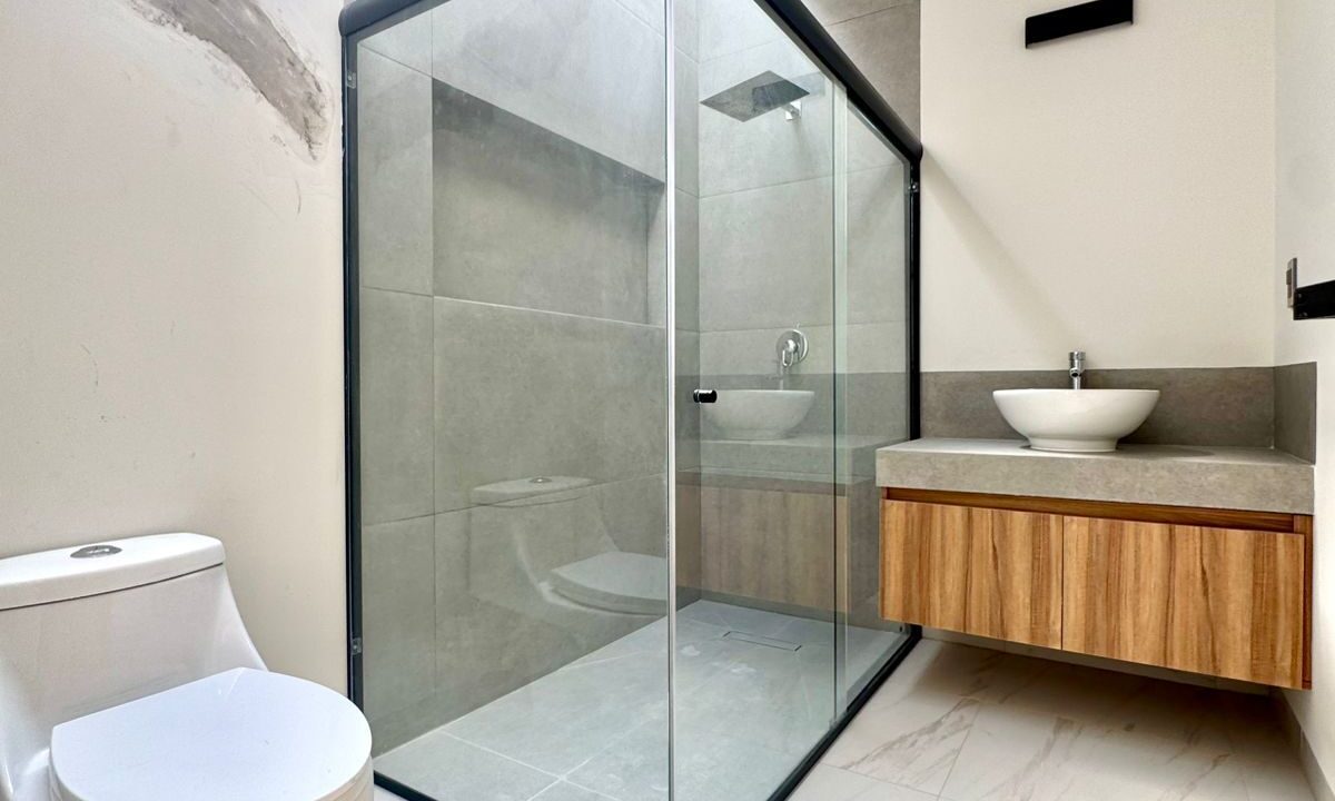 WhatsApp Image 2025-10-20 at 8.18.34 PM (2)