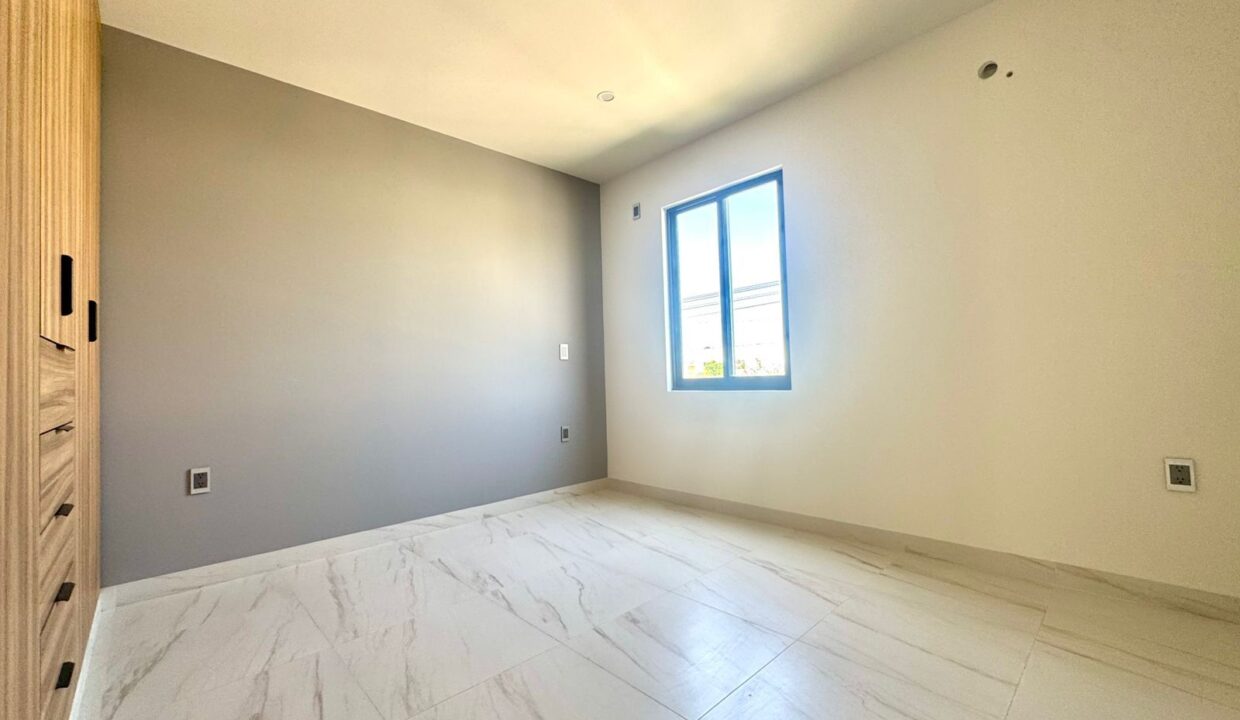 WhatsApp Image 2025-10-20 at 8.18.35 PM (4)