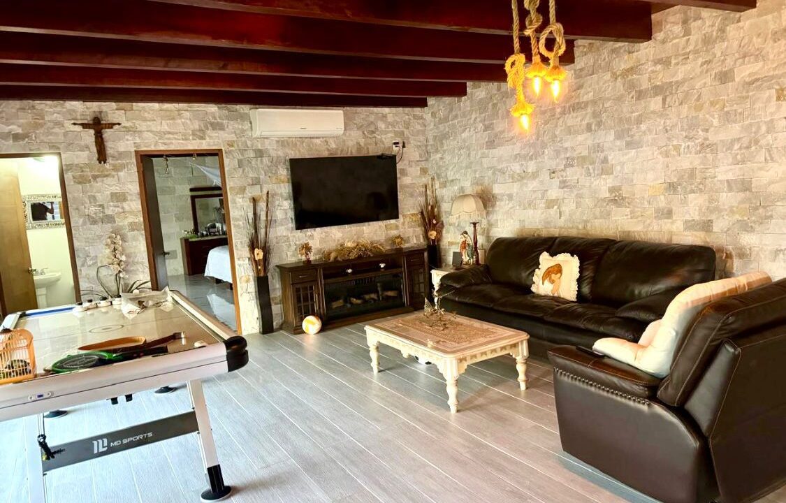 WhatsApp Image 2025-10-23 at 1.01.46 PM (1)