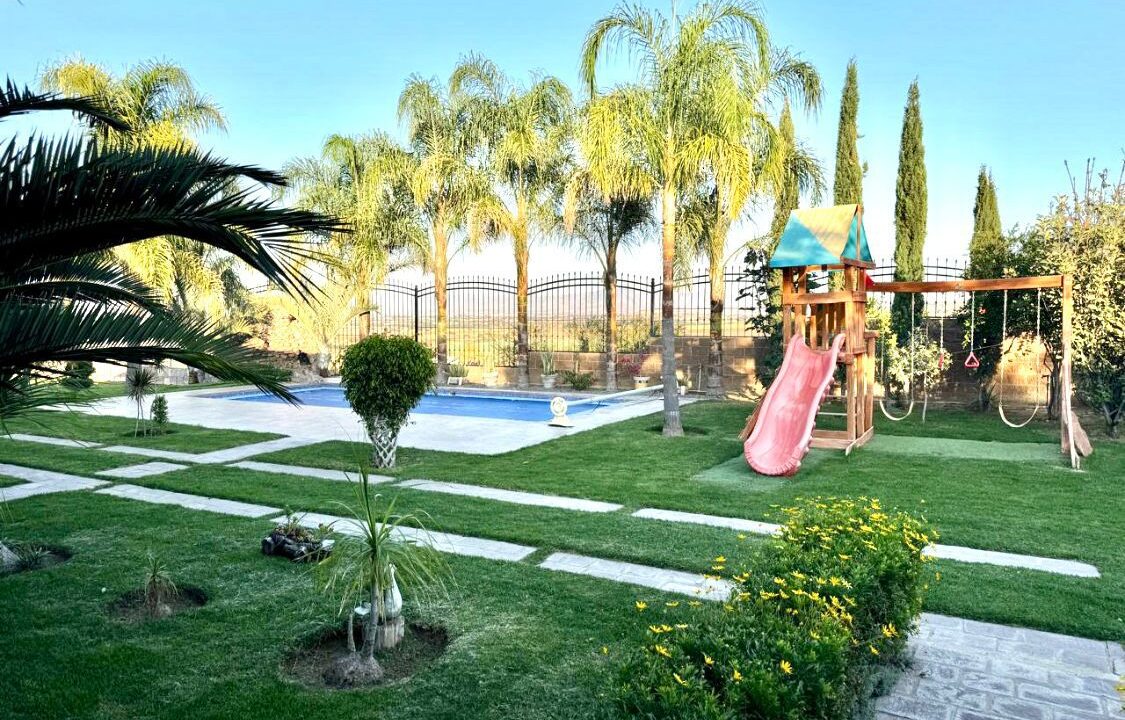 WhatsApp Image 2025-10-23 at 1.01.47 PM (1)