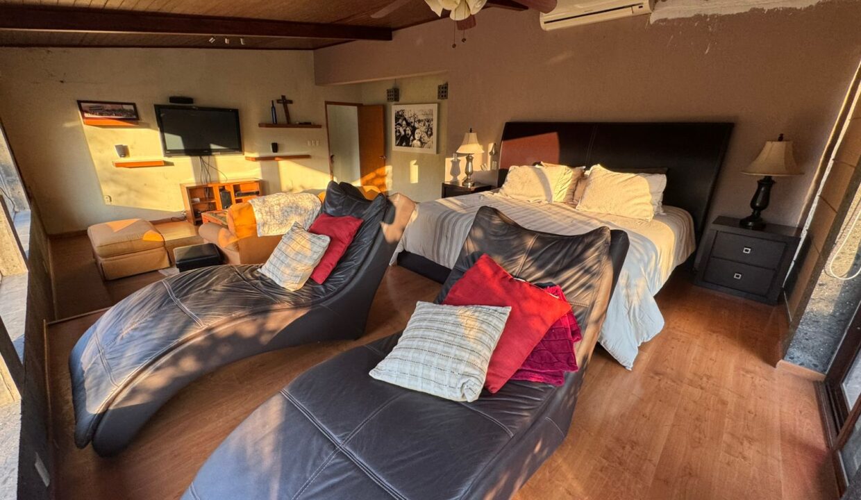 WhatsApp Image 2025-11-25 at 9.59.06 AM (1)