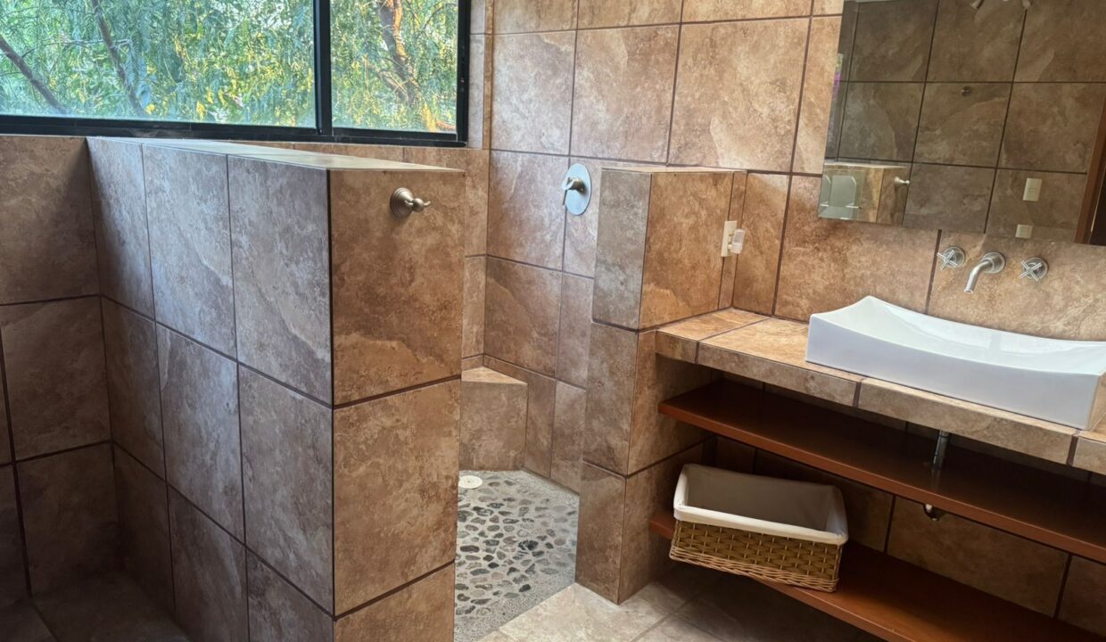 WhatsApp Image 2025-11-25 at 9.59.07 AM (1)