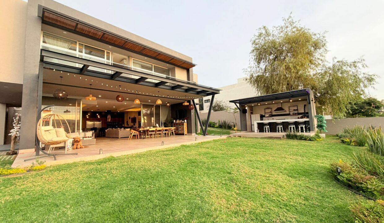 WhatsApp Image 2025-12-03 at 8.42.28 PM (2)