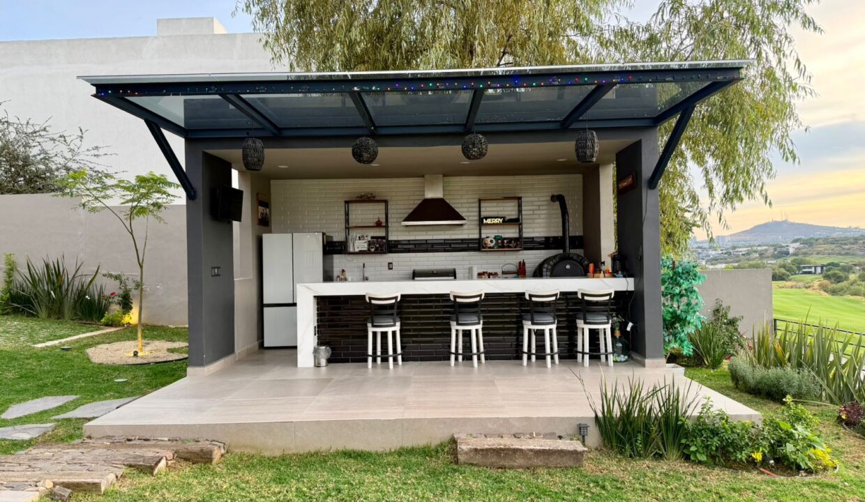 WhatsApp Image 2025-12-03 at 8.42.31 PM (3)