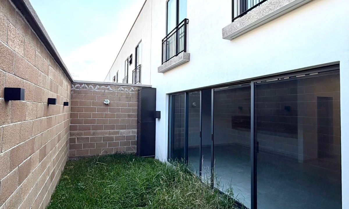 WhatsApp Image 2025-12-03 at 8.45.16 PM (2)