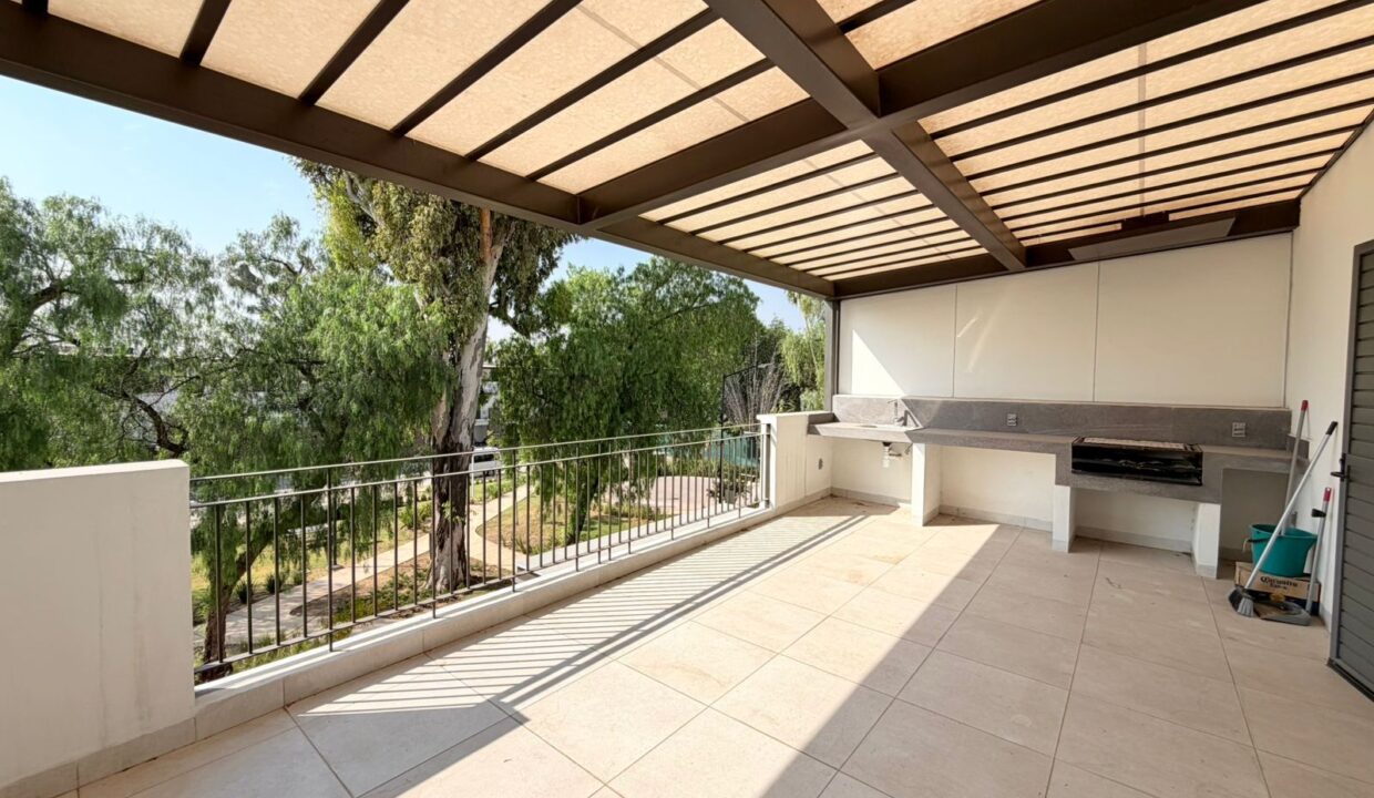 WhatsApp Image 2025-12-03 at 8.45.18 PM (3)