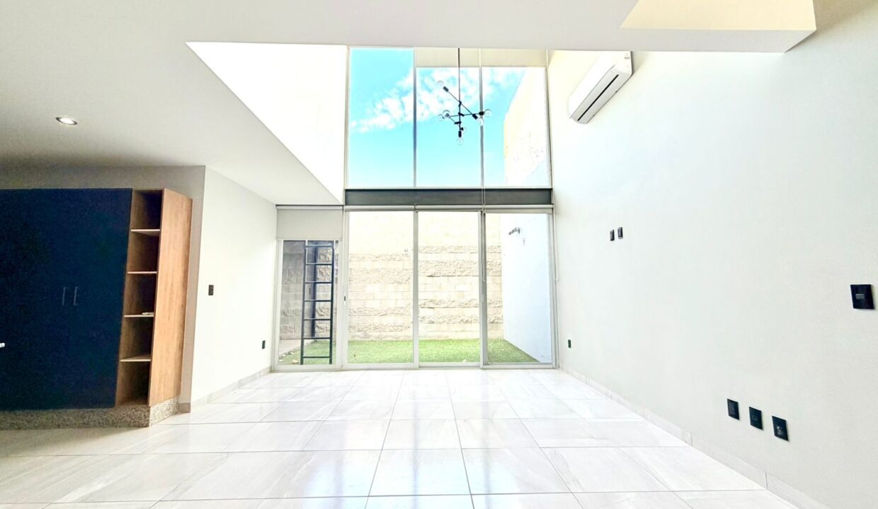 WhatsApp Image 2025-12-24 at 11.44.01 AM (1)