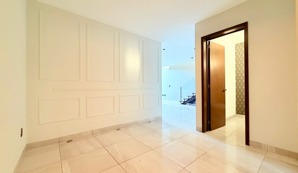 WhatsApp Image 2025-12-24 at 11.44.01 AM (3)