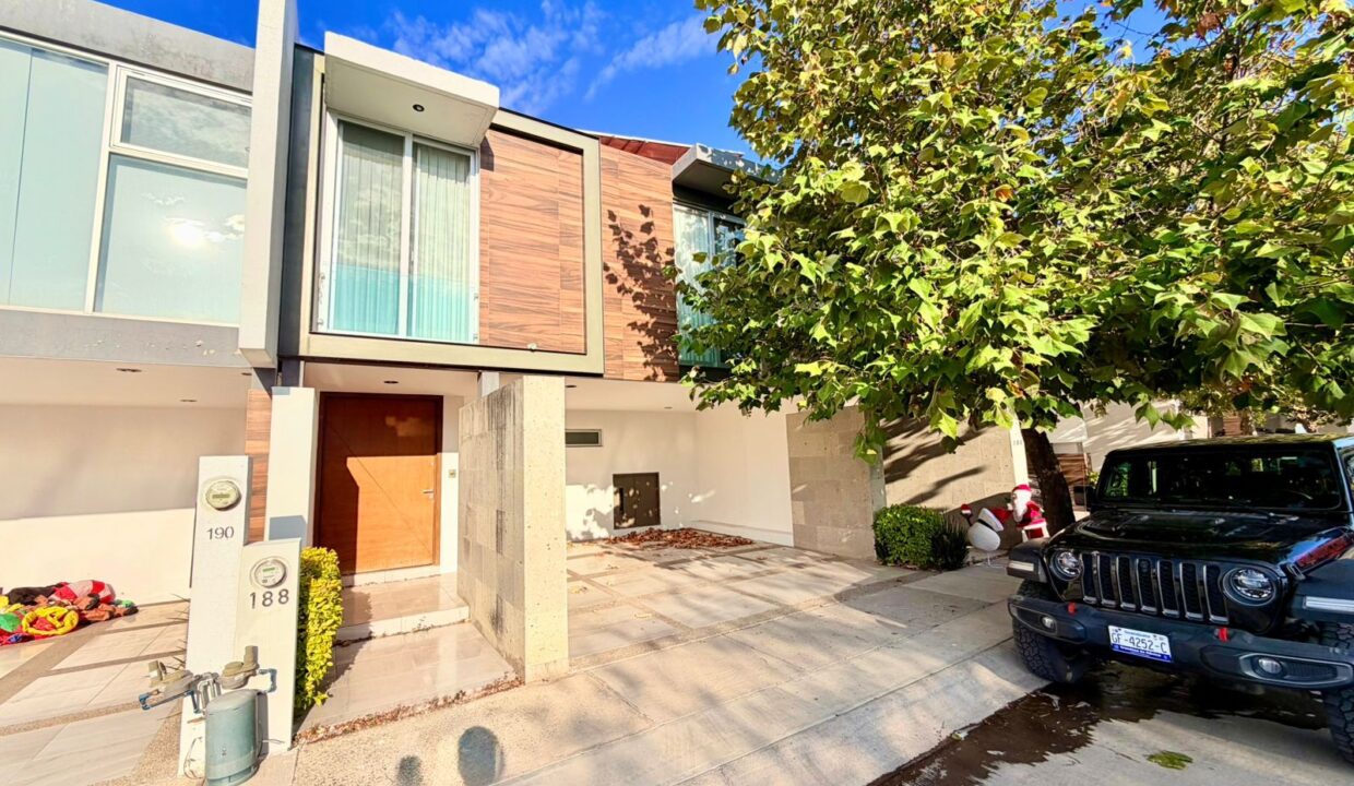 WhatsApp Image 2025-12-24 at 11.44.01 AM (4)