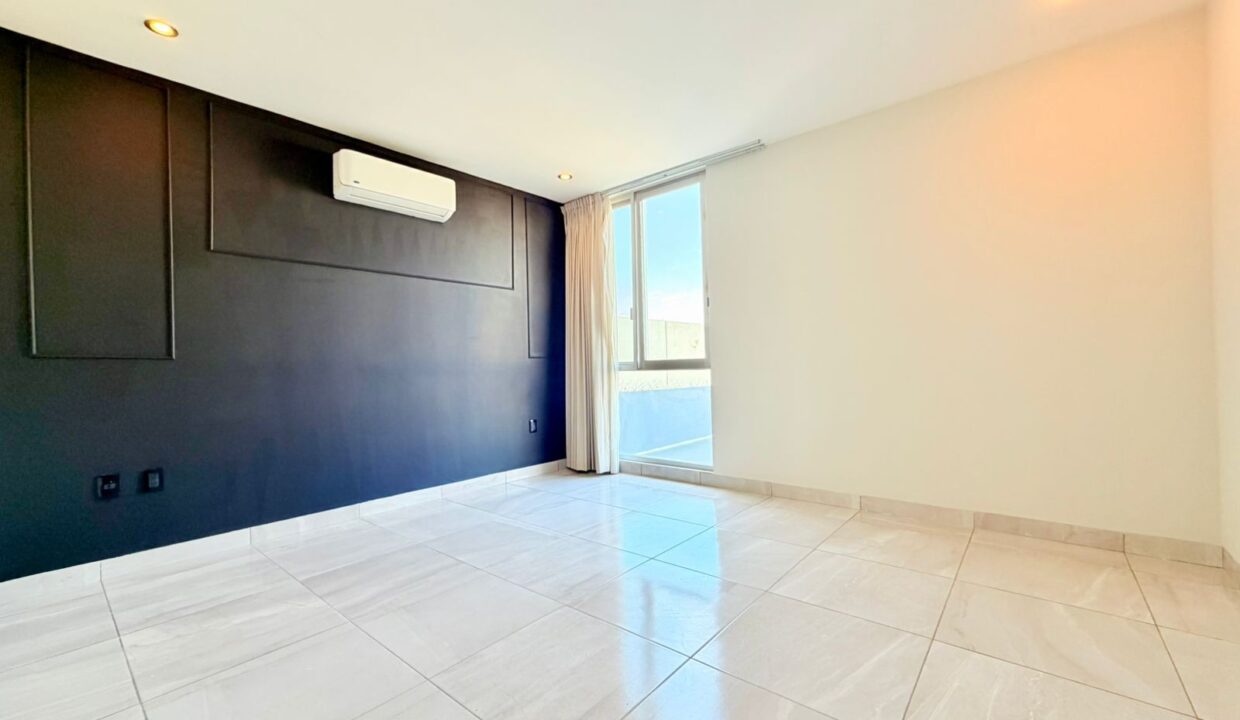 WhatsApp Image 2025-12-24 at 11.44.02 AM (1)