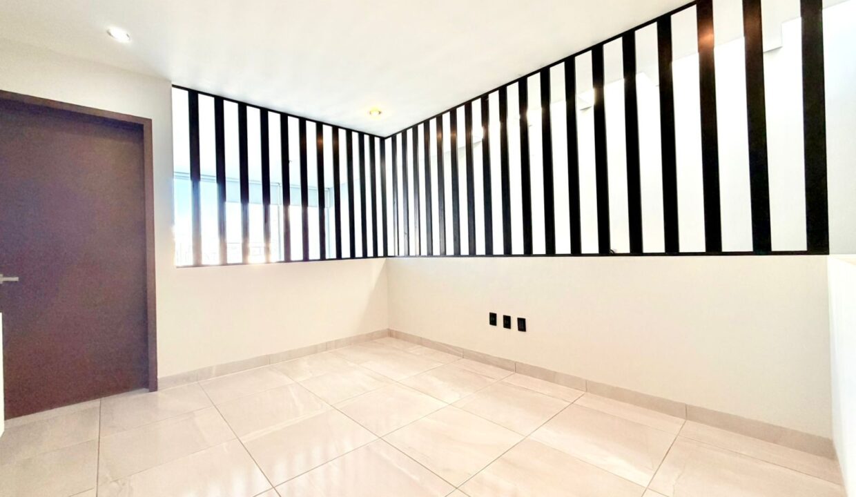 WhatsApp Image 2025-12-24 at 11.44.02 AM (2)