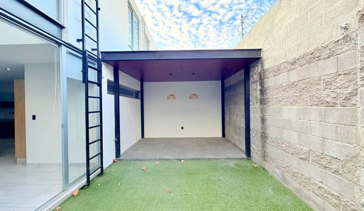 WhatsApp Image 2025-12-24 at 11.44.02 AM (4)